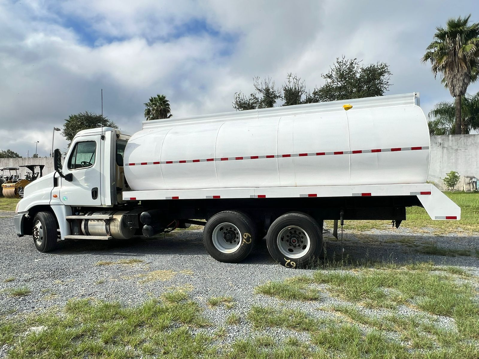 WhatsApp Image 2025-10-16 at 10.15.59 AM (4)