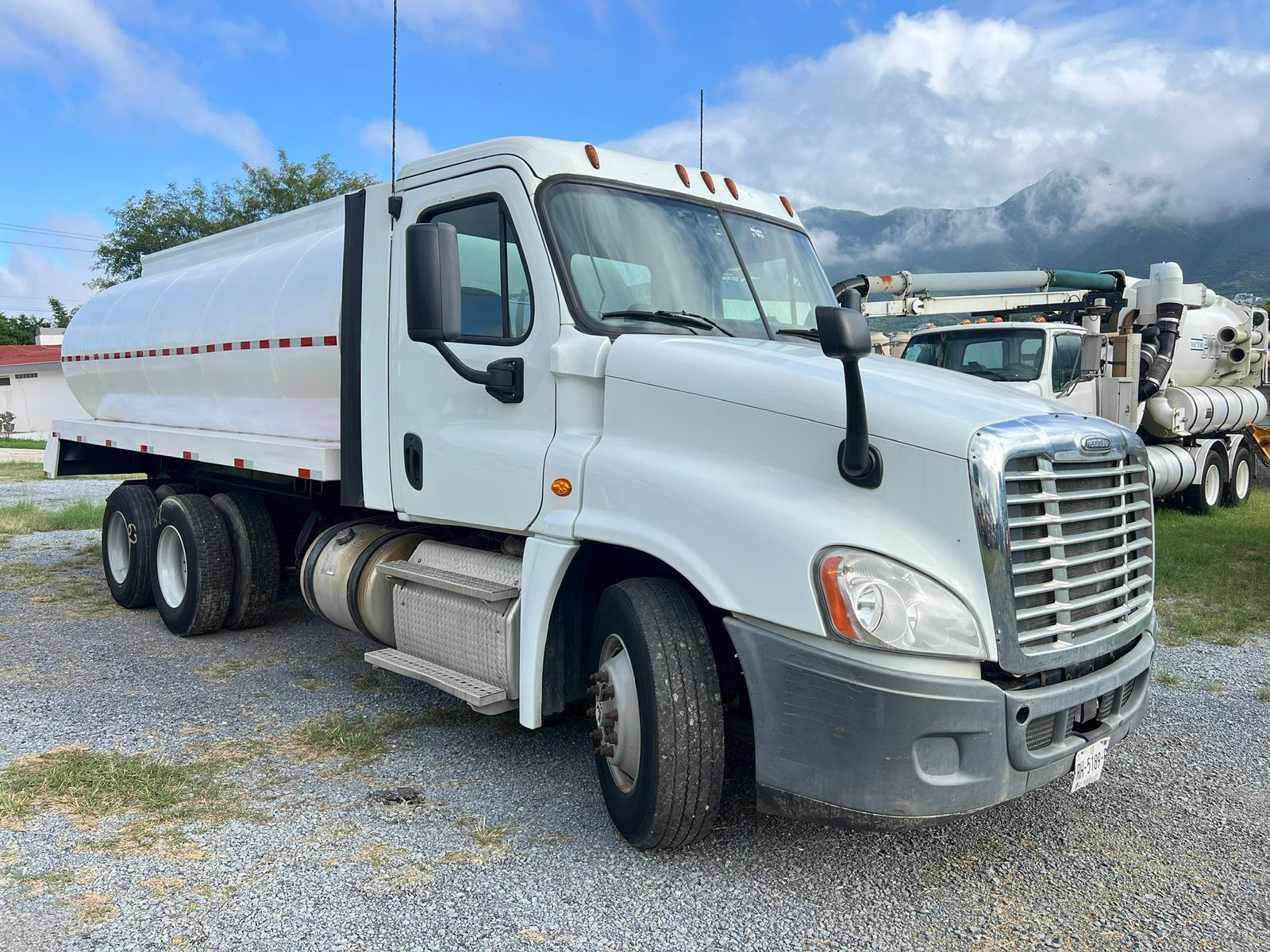 WhatsApp Image 2025-10-16 at 10.15.59 AM